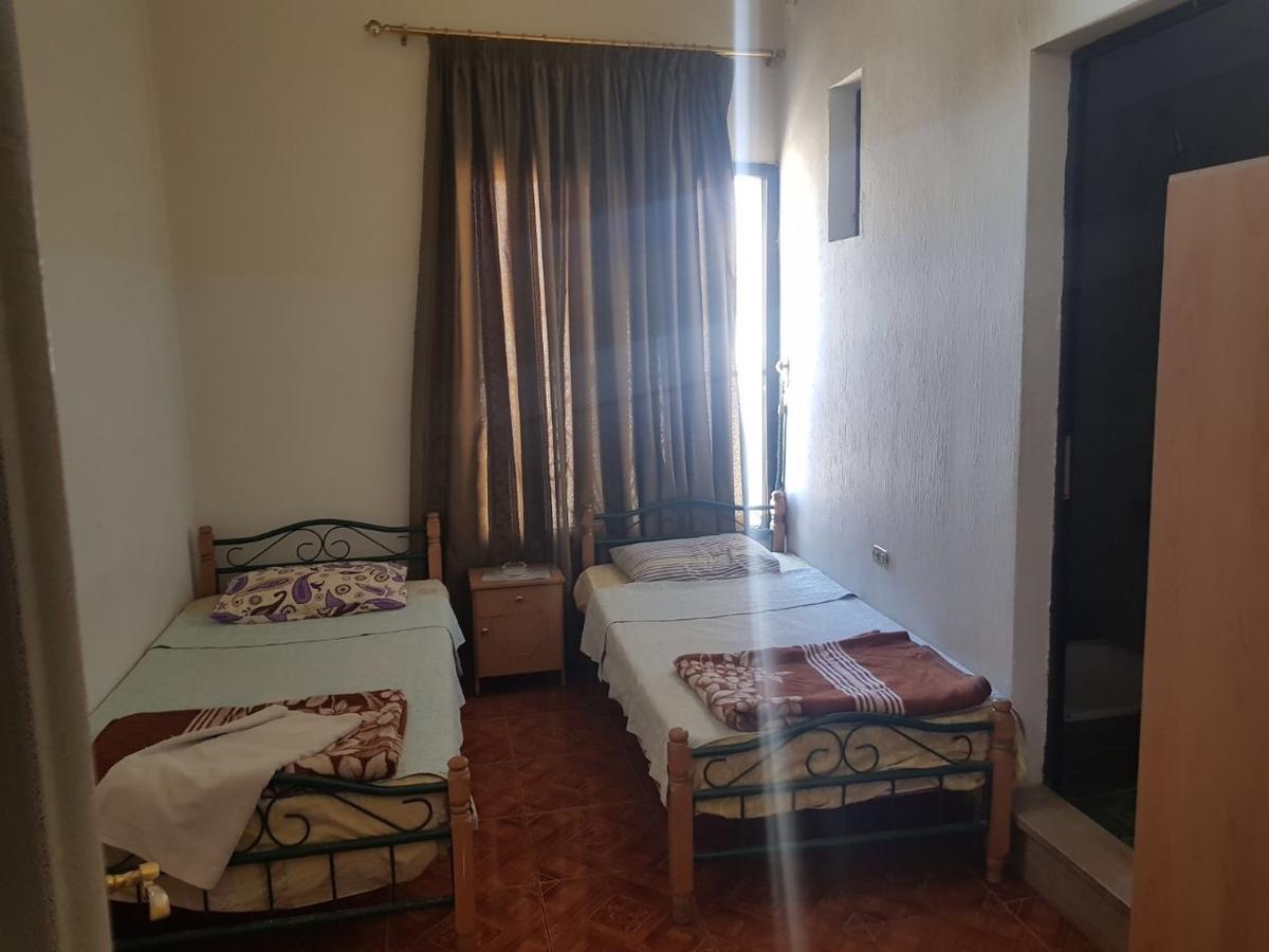 Jammal Hotel Баалбек Екстериор снимка